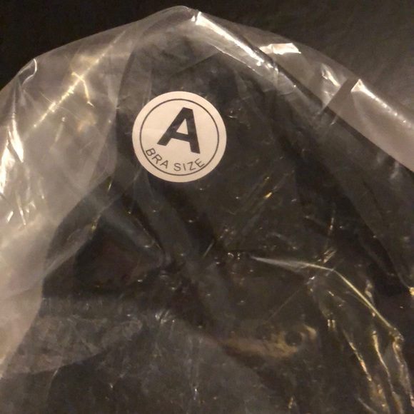 Set of 3! New reusable adhesive push up bra A cup - Picture 2 of 2